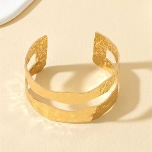 New! Anthropologie Hammered Gold Bangle Bracelet NWOT